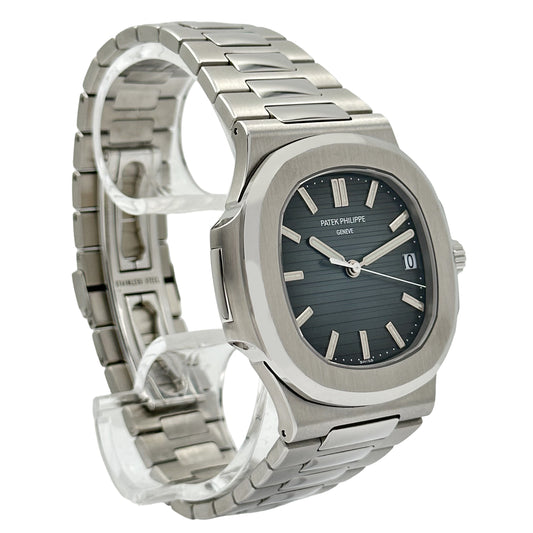 Patek Philippe 5711 Nautilus Blue NOS Full set Swiss papers