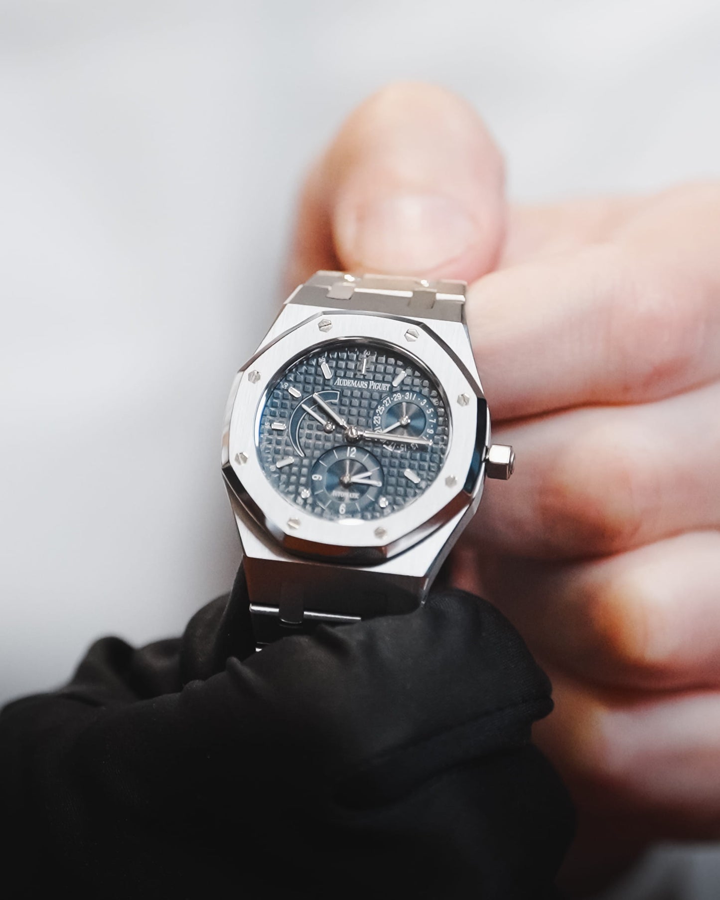 Audemars Piguet 25730ST Royal Oak Dual Time blue dial Full set