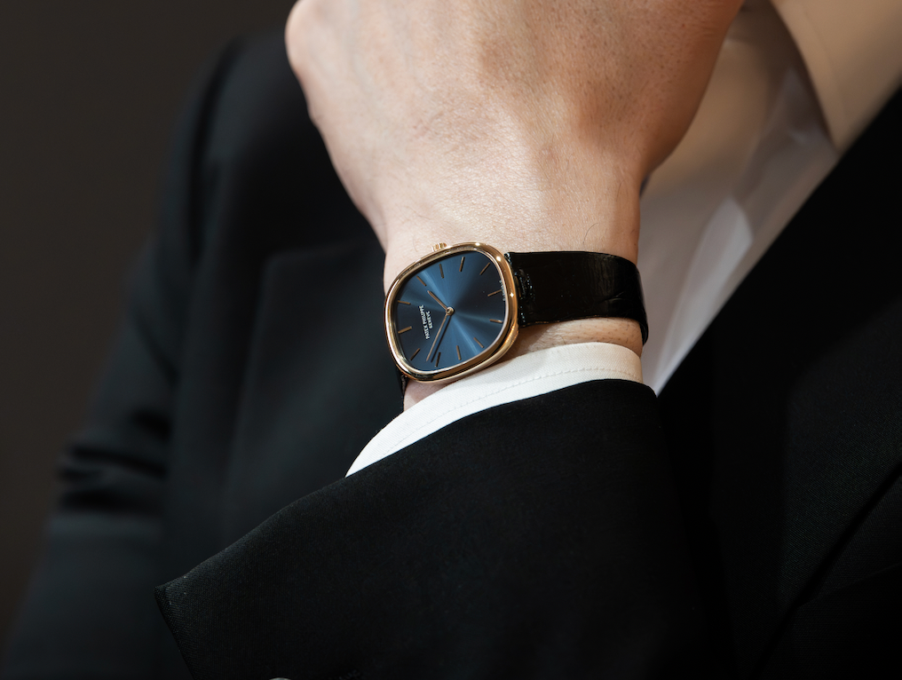 Patek Philippe Ellipse 3838 with Archives extract