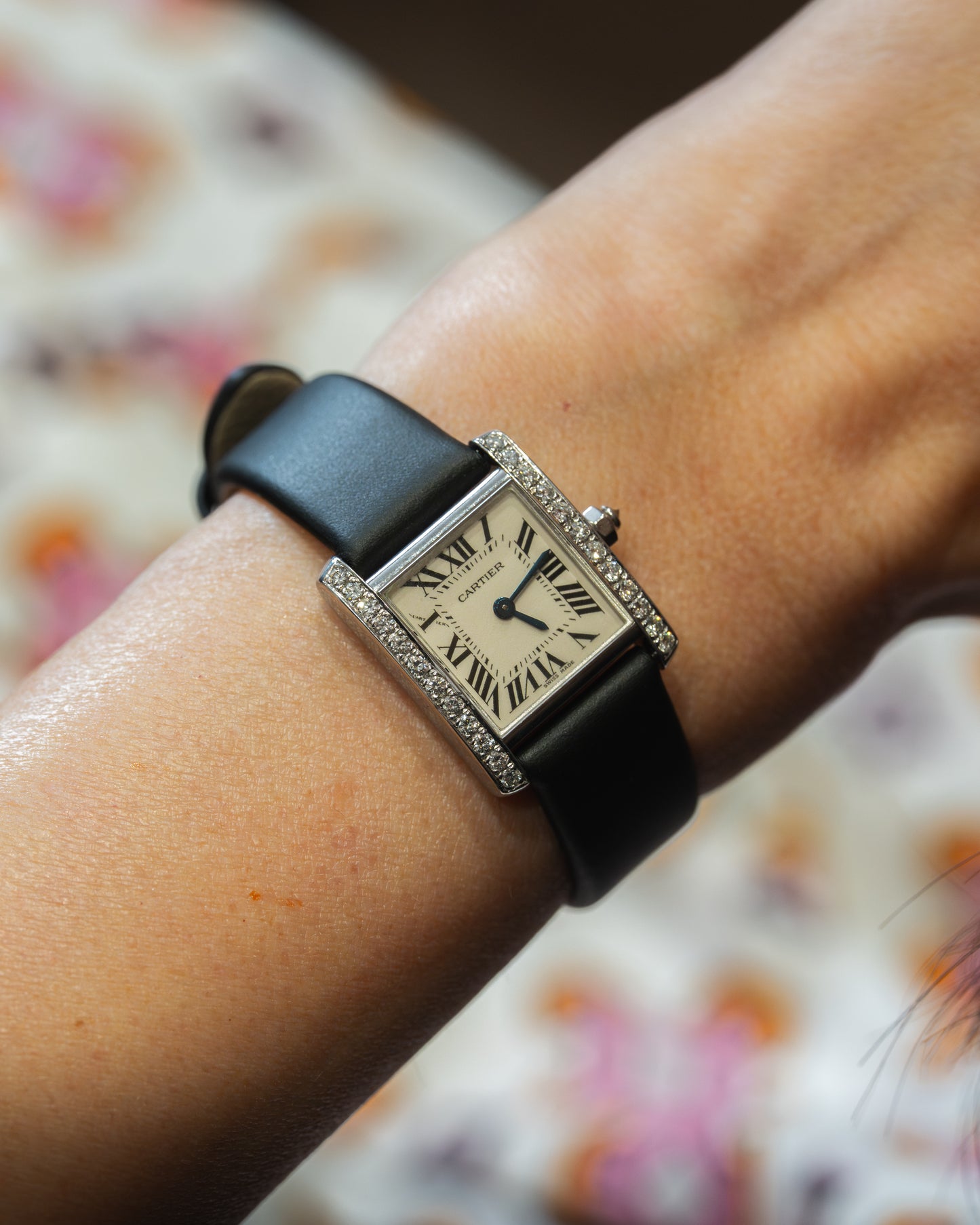 Cartier Tank Francaise 18k Petit modèle Full set, Factory diamond-set bezel