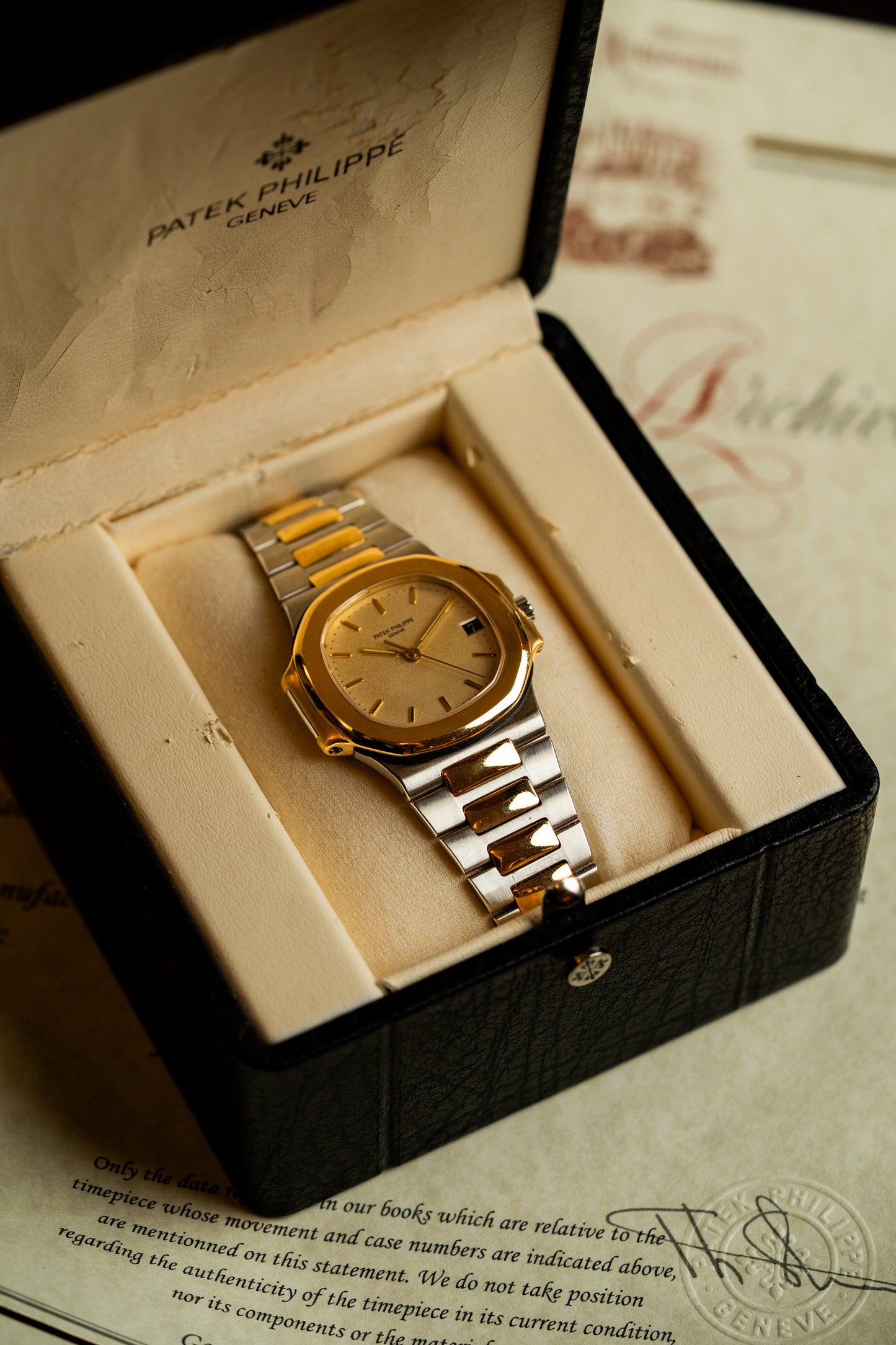 Patek Philippe 3800/1 Nautilus with ceramic dial