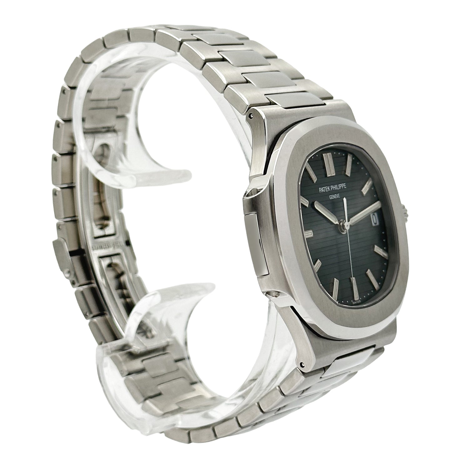 Patek Philippe 5711 Nautilus Blue NOS Full set Swiss papers