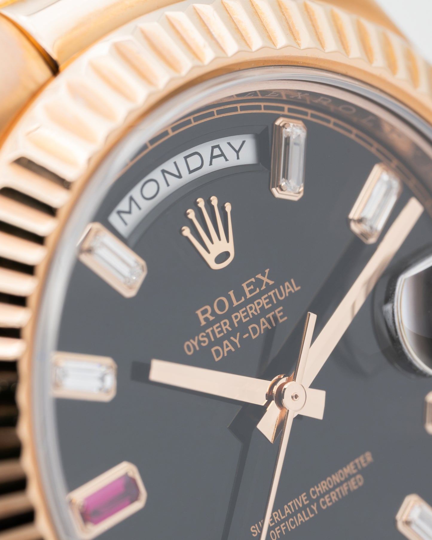 Rolex Day-Date II 218235 Factory Rolex diamonds & ruby dial